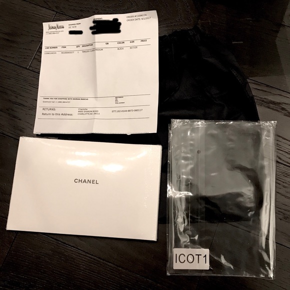 Chanel Classic Medium Double Flap Bag in Lambskin - Picture 7 of 8